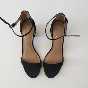 Rohb by Joyce Azria Sandals